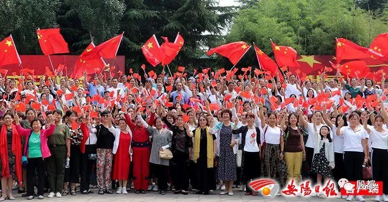 埃梅里：克洛普的执教生涯非常出色，他是教练们的榜样